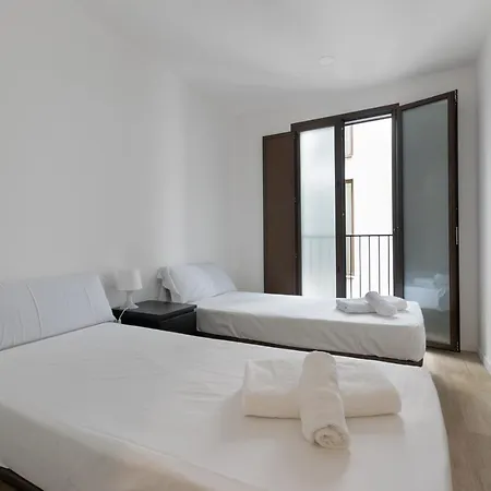 Lonja De La Seda, Apartment